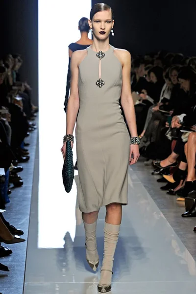 Look 14